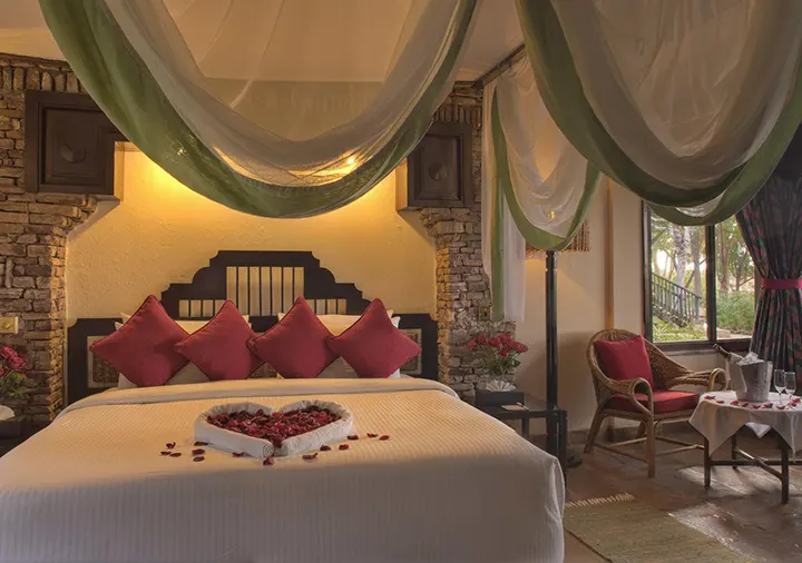 Sarova_Shaba_Born_Free_Honeymooner_set_up